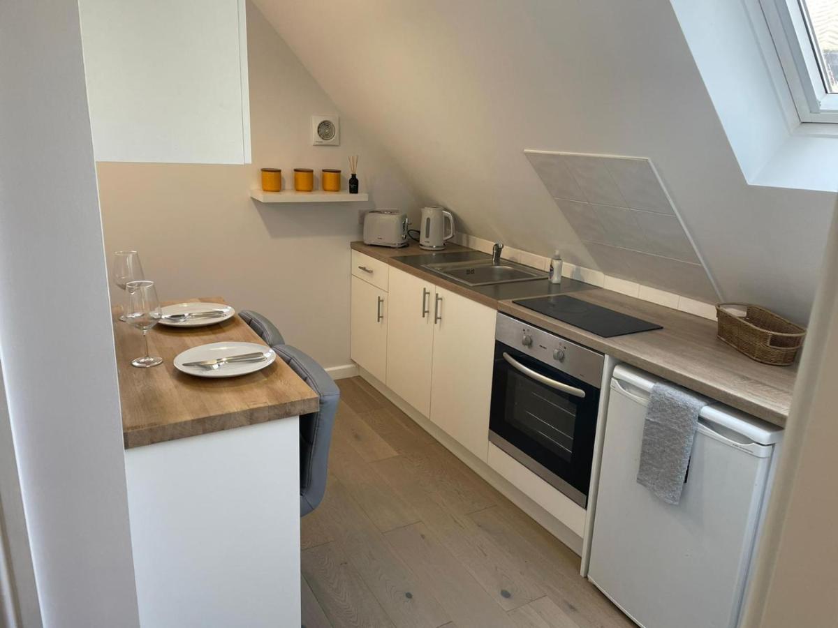 דירות ברטון און סי The Annexe - Woodland Views And Close To Beach! מראה חיצוני תמונה